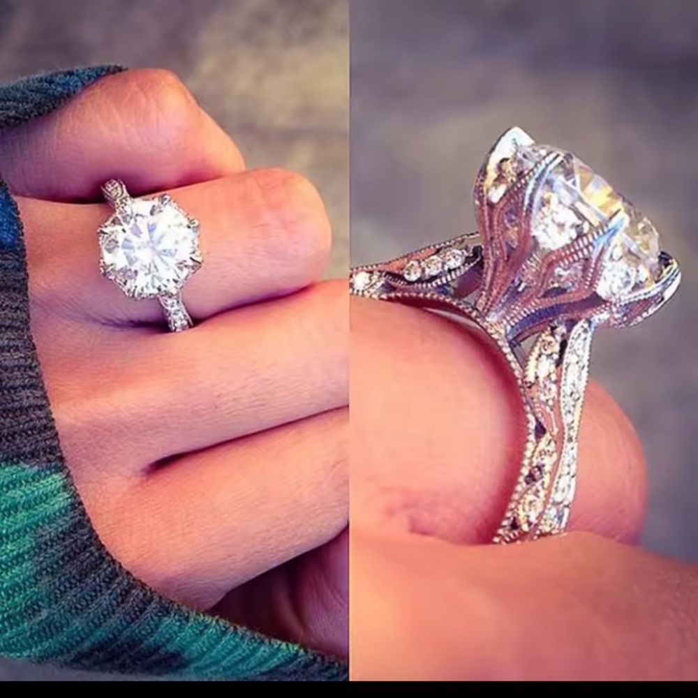 Vintage-Inspired Silver Solitaire Halo Engagement Ring with Clear Moiss Stone